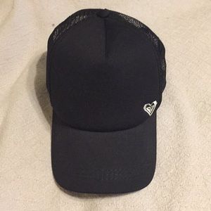 Roxy trucker hat